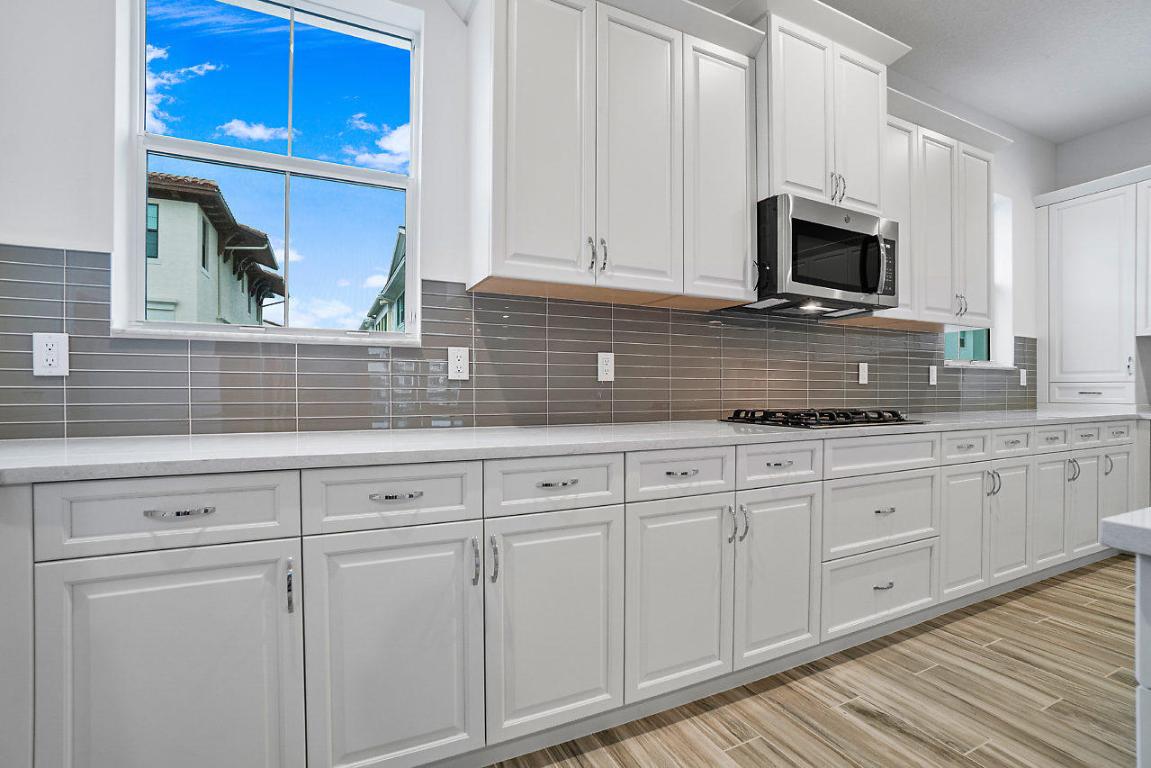 ALTON NEIGHBORHOOD 1 - Residential Lease