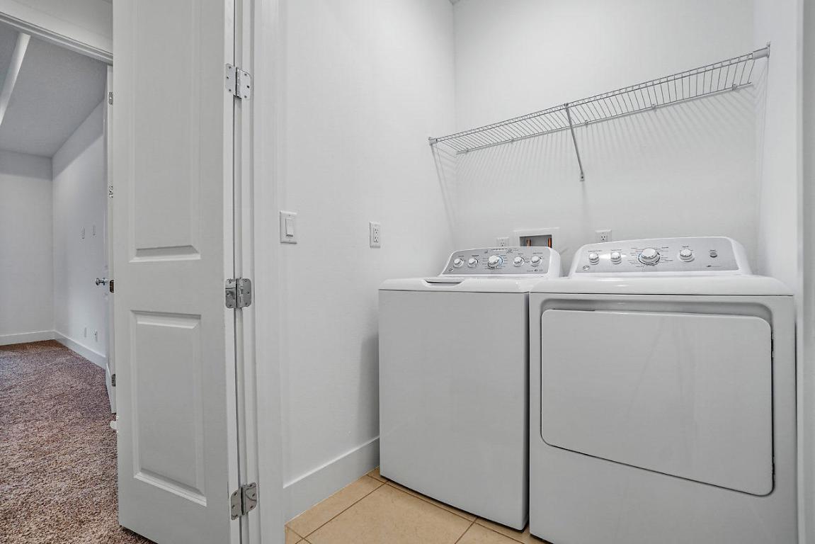 ALTON NEIGHBORHOOD 1 - Residential Lease