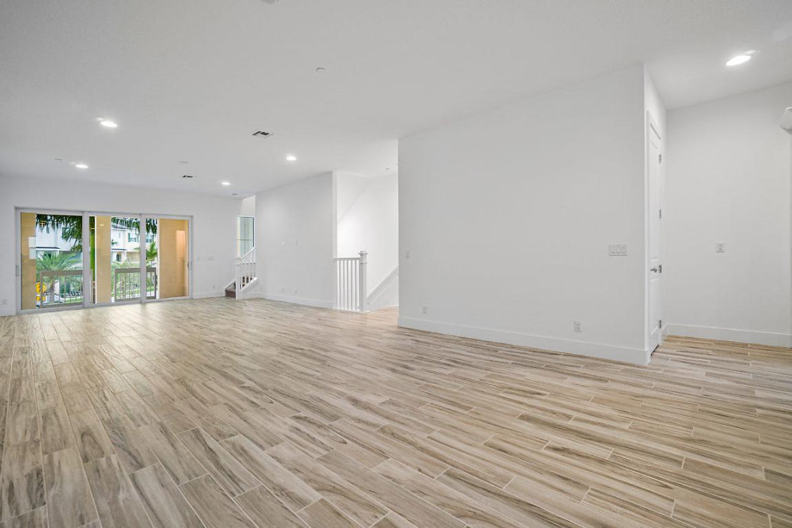 ALTON NEIGHBORHOOD 1 - Residential Lease