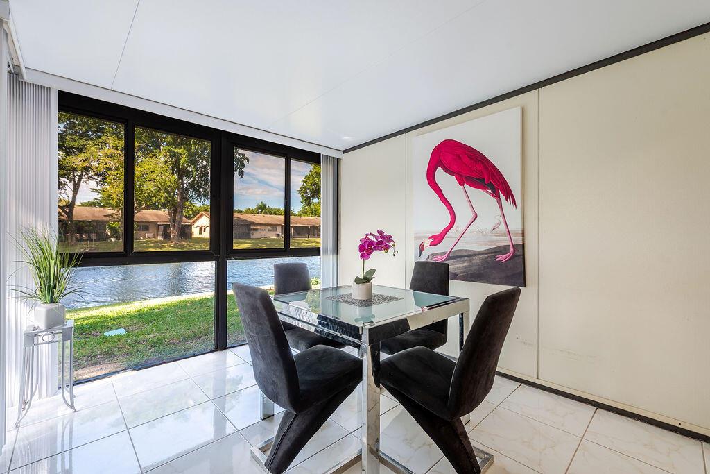 DELRAY VILLAS 3 - Residential