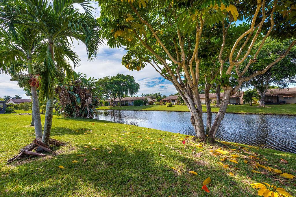 DELRAY VILLAS 3 - Residential