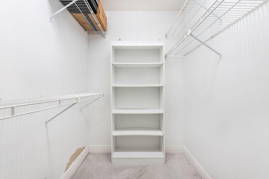 DELRAY VILLAS 3 - Residential