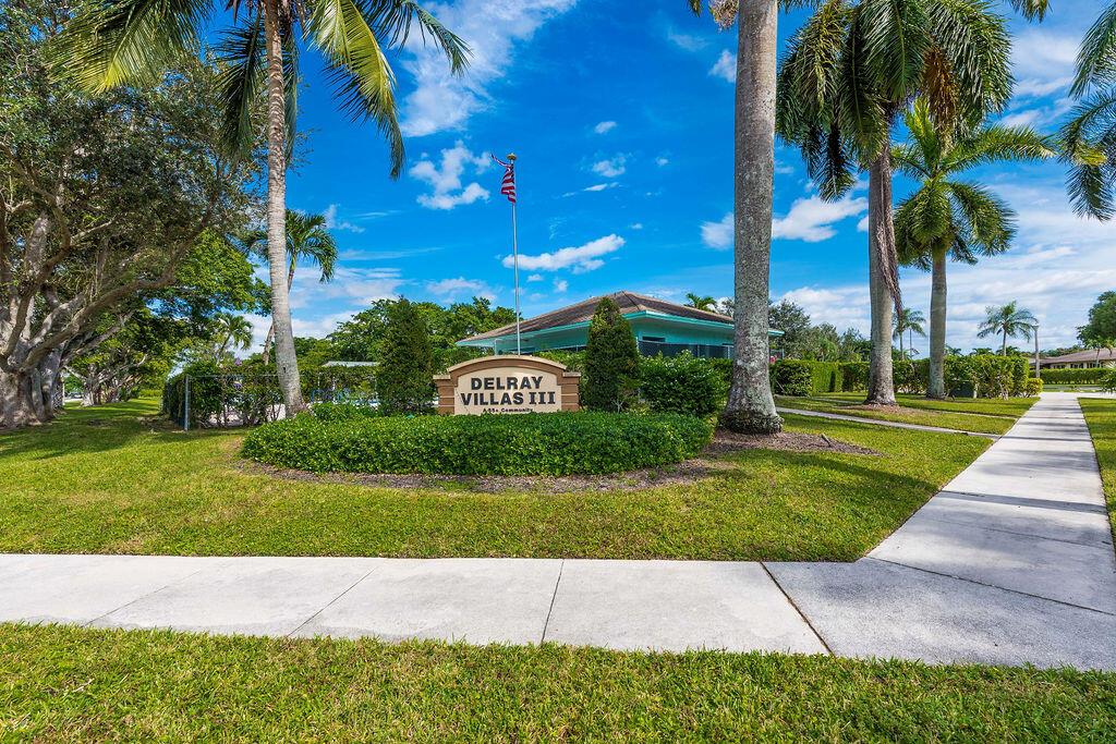 DELRAY VILLAS 3 - Residential