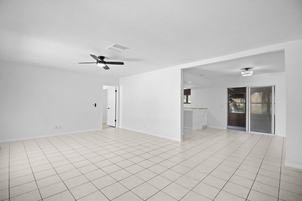 Photo of 19026 SE Mayo Drive, Jupiter, FL 33469 (MLS # R11160471)