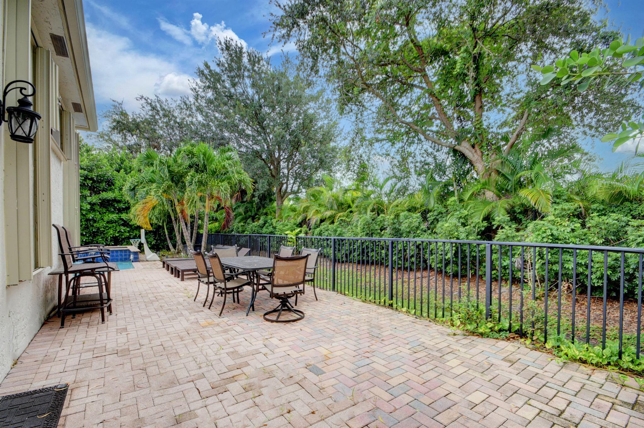 GOLF CLUB EST - Residential