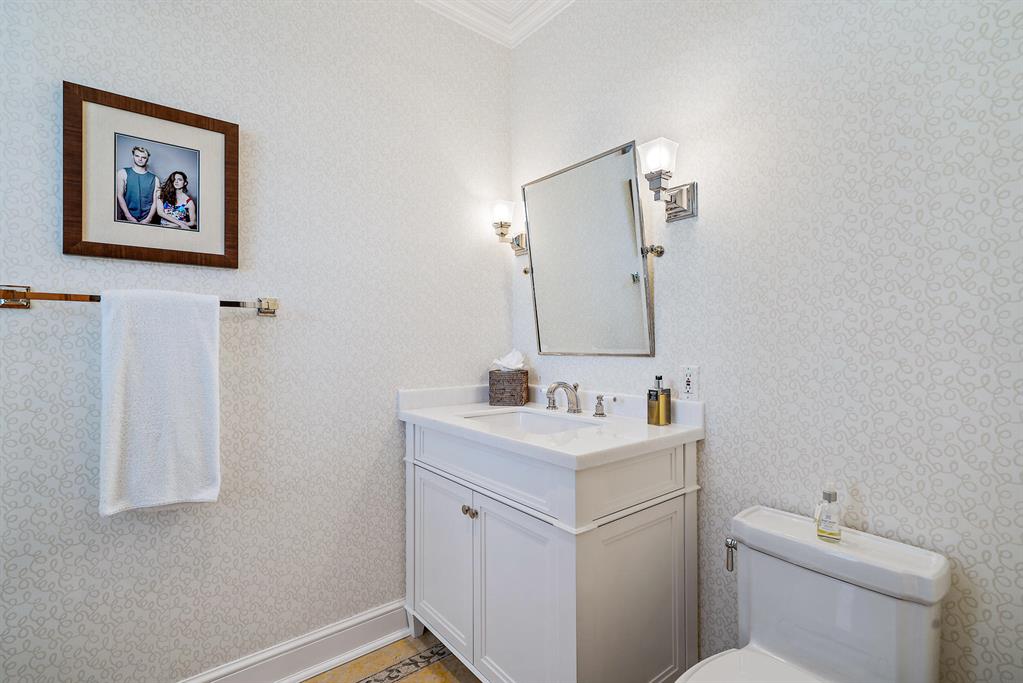 REVERIE IN - Residential