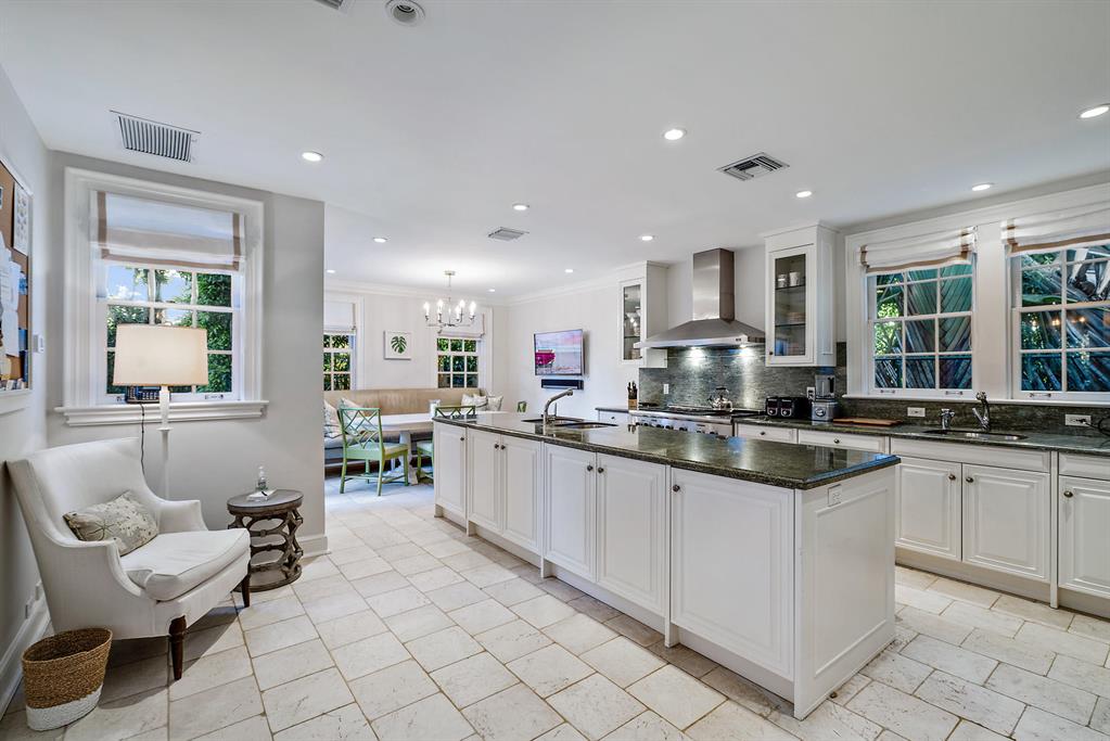 REVERIE IN - Residential