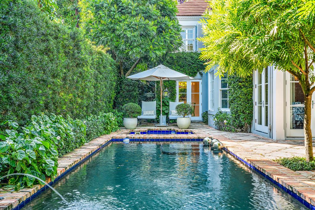 REVERIE IN - Residential