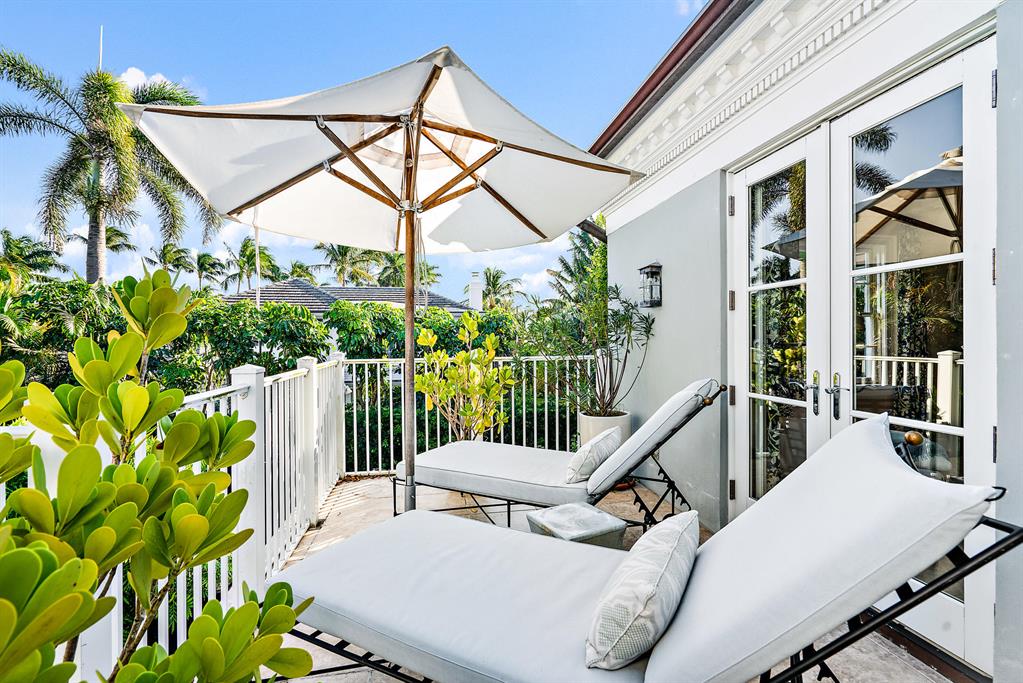 REVERIE IN - Residential