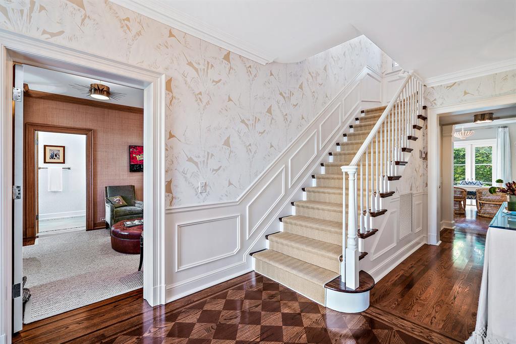 REVERIE IN - Residential