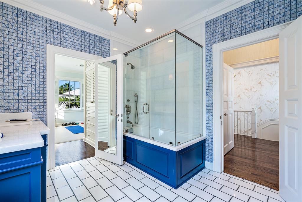 REVERIE IN - Residential