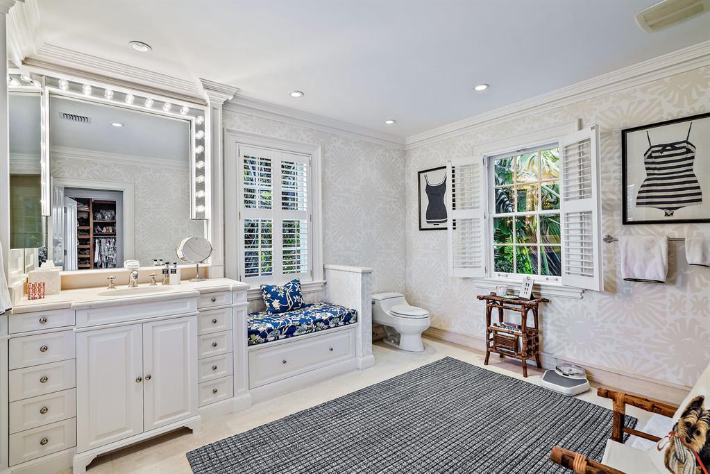 REVERIE IN - Residential