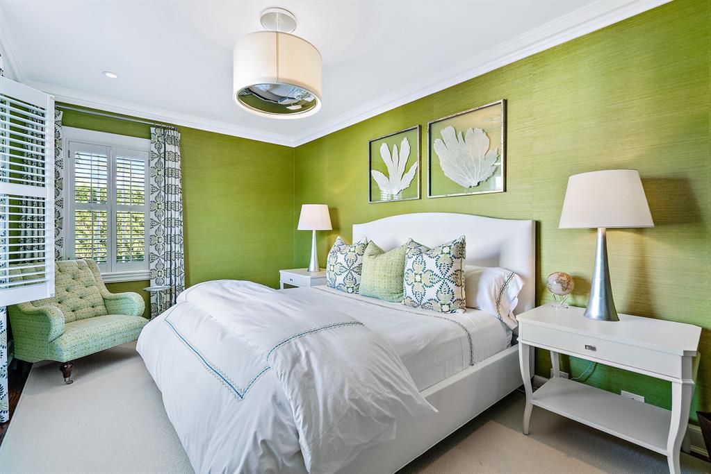 REVERIE IN - Residential