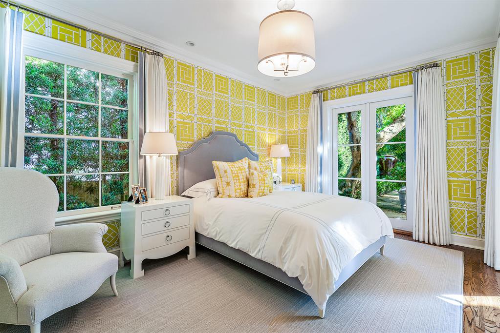 REVERIE IN - Residential