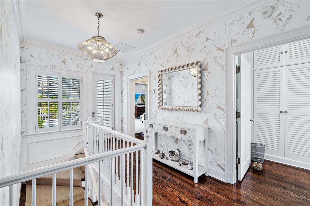 REVERIE IN - Residential