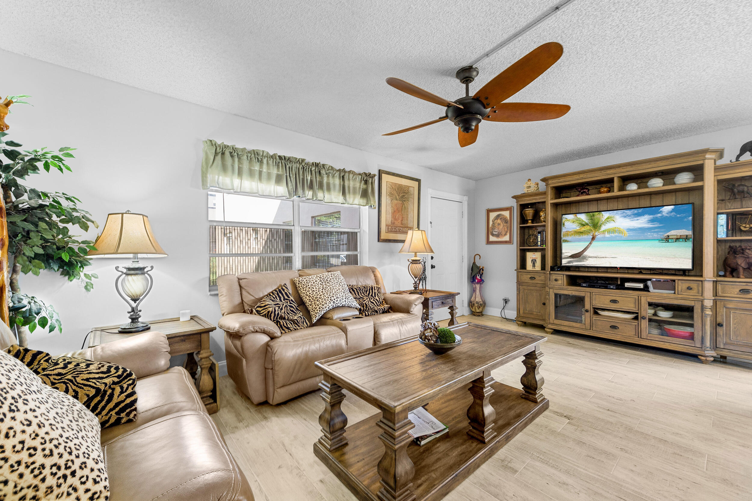 Welcome to this gorgeous ground-floor 1 bed, 1.5 bath condo available for seasonal or yearly rental. This completely furnished unit features an open kitchen with stainless steel appliances, ceramic tile flooring throughout, and a washer and dryer inside the unit. Located in the highly desirable 55+ community of Kings Point, residents enjoy resort-style amenities including multiple clubhouses, indoor and outdoor pools, golf courses, tennis and pickleball courts, fitness center, live entertainment theater, courtesy shuttle service, cafe and bistro, billiards room, card and game rooms, art and craft studios, library, 24-hour gated security, and so much more. Experience South Florida living at its finest!
