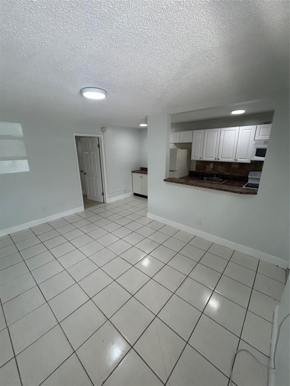 Riverside 3 7-17 B - Residential Lease