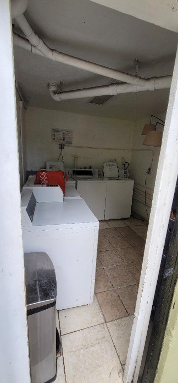 Riverside 3 7-17 B - Residential Lease