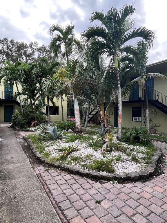 Riverside 3 7-17 B - Residential Lease