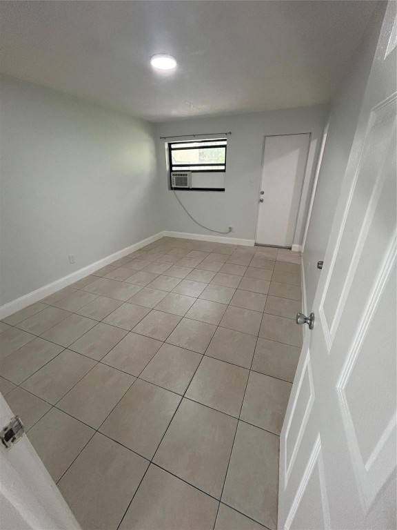 Riverside 3 7-17 B - Residential Lease