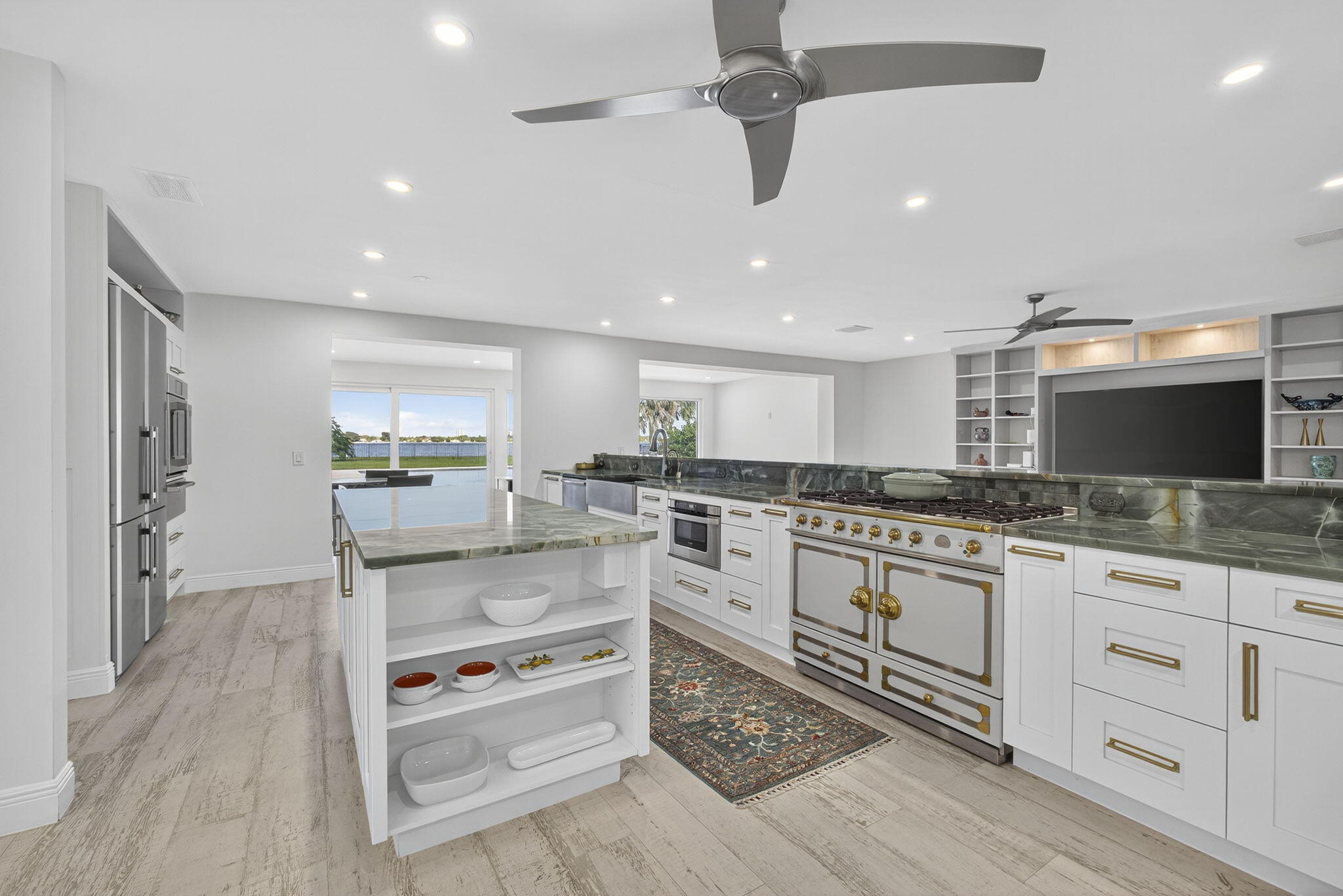 PRESIDENT COUNTRY CLUB 4 - Residential