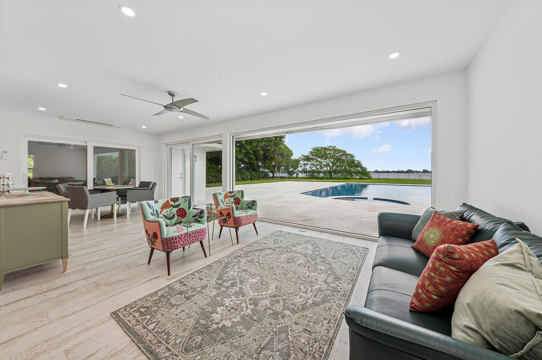 8 Woodbrook Circle