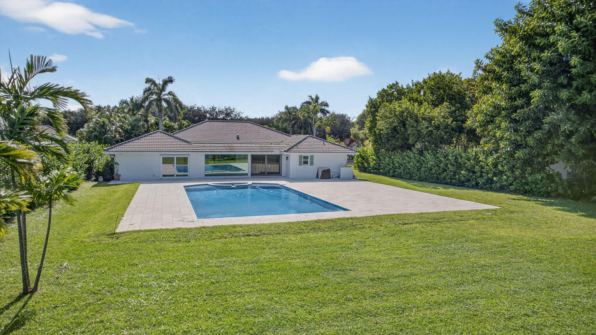 PRESIDENT COUNTRY CLUB 4 - Residential