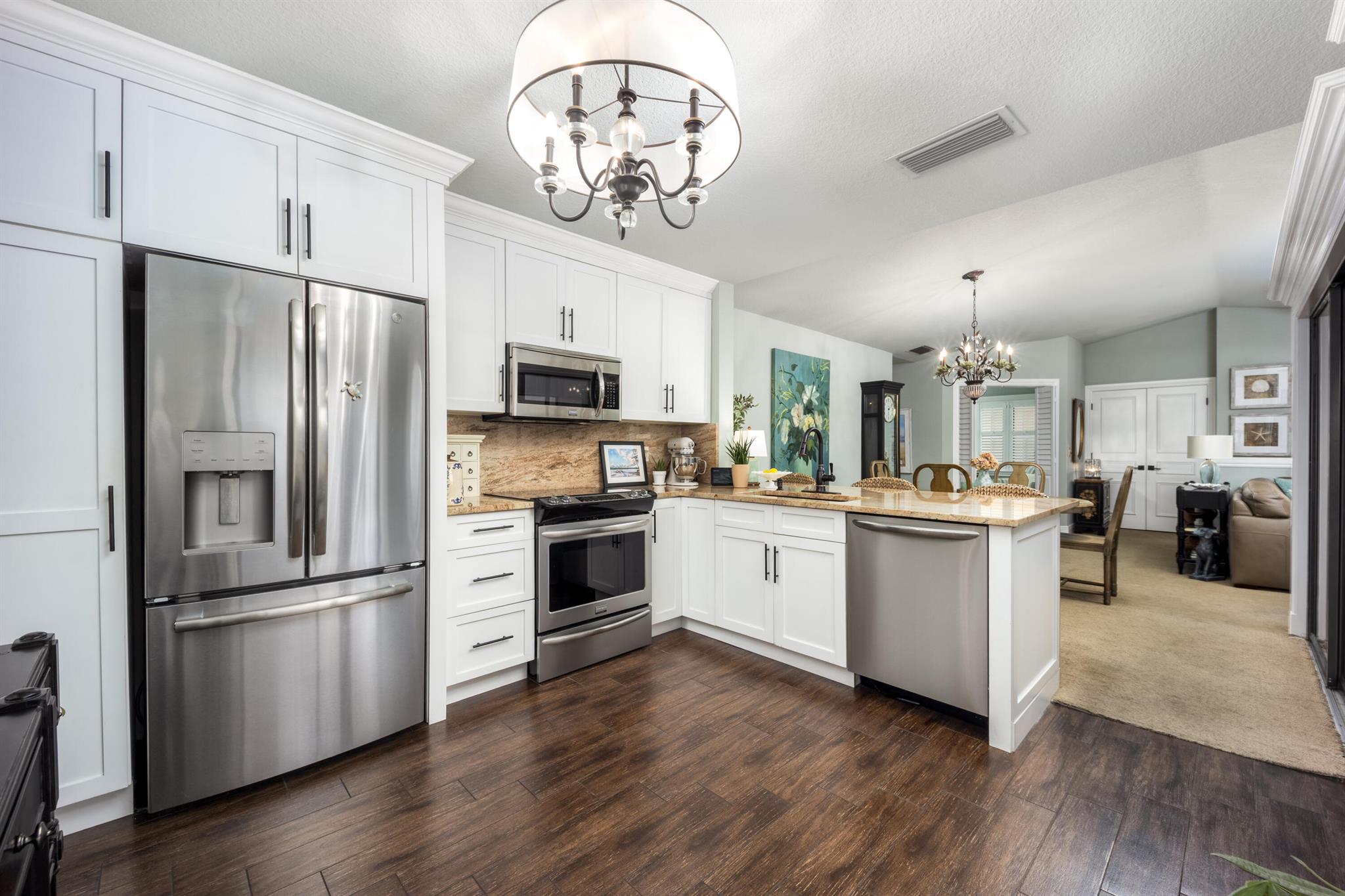 CLUBHOUSE COURT CONDO - Residential