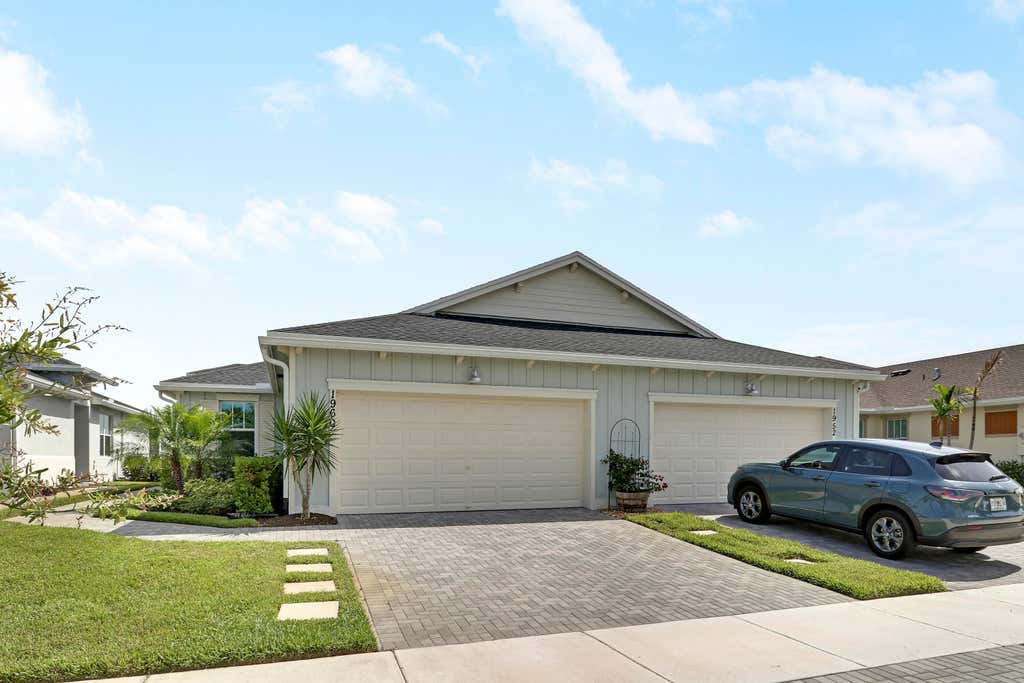 Photo of 1960 SE Crosswood Way, Port Saint Lucie, FL 34984 (MLS # B26052352)