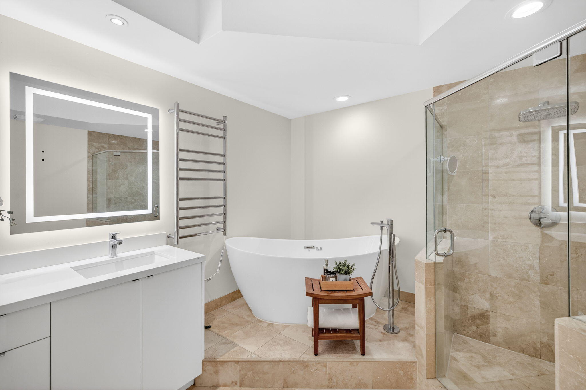 JACKSON TOWER LAS OLAS CONDO - Residential