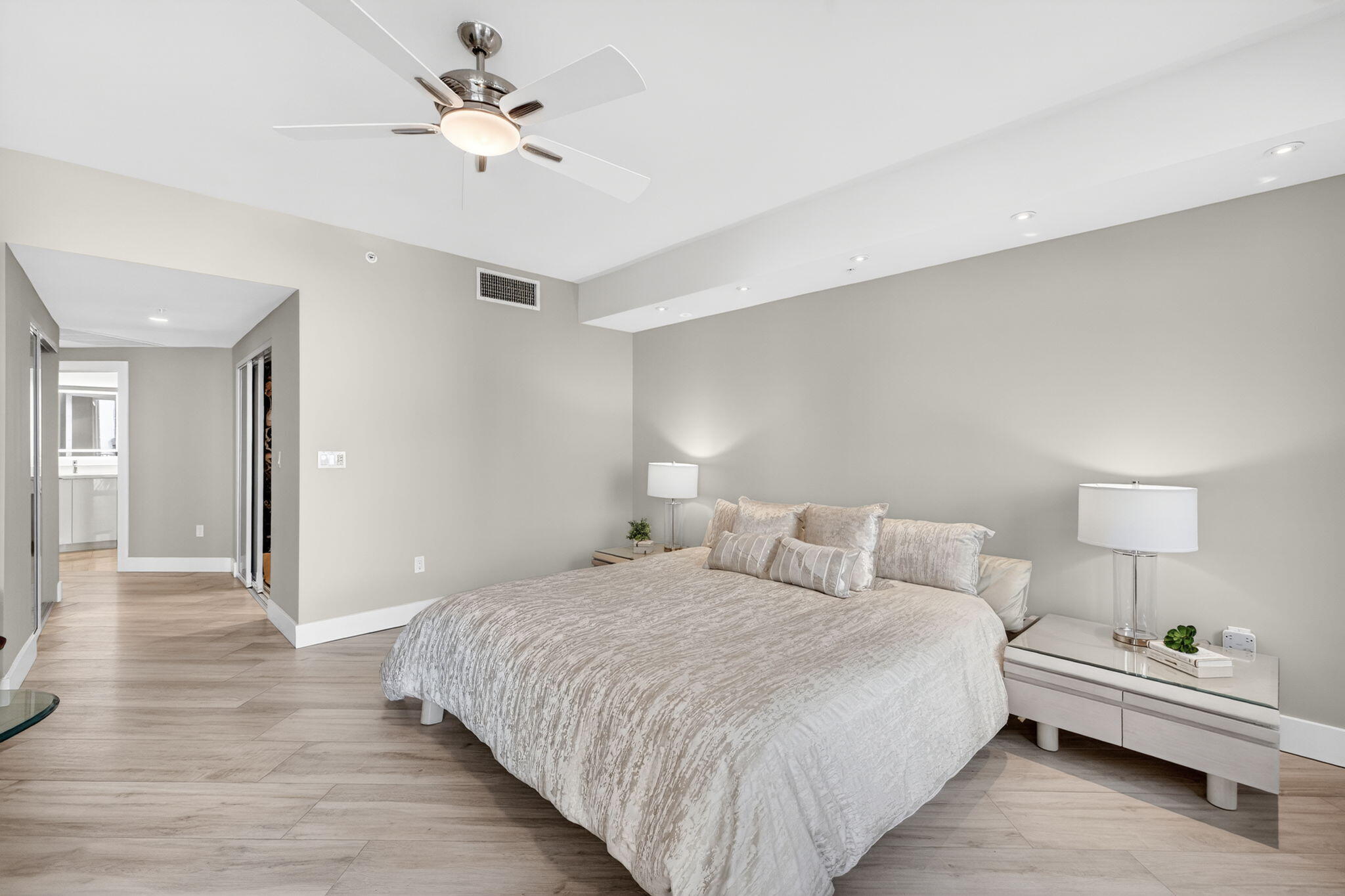 JACKSON TOWER LAS OLAS CONDO - Residential