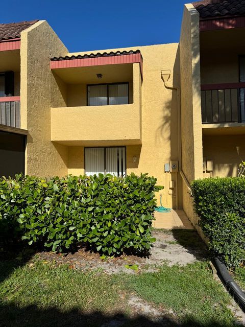 Tiny photo for 769 SE 1st Way #85, Deerfield Beach, FL 33441 (MLS # B26023636)