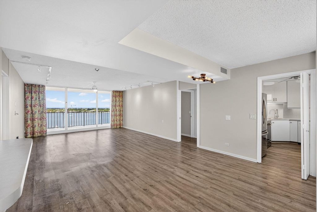 Photo of 134 Lakeshore Drive #T13, North Palm Beach, FL 33408 (MLS # B26002464)