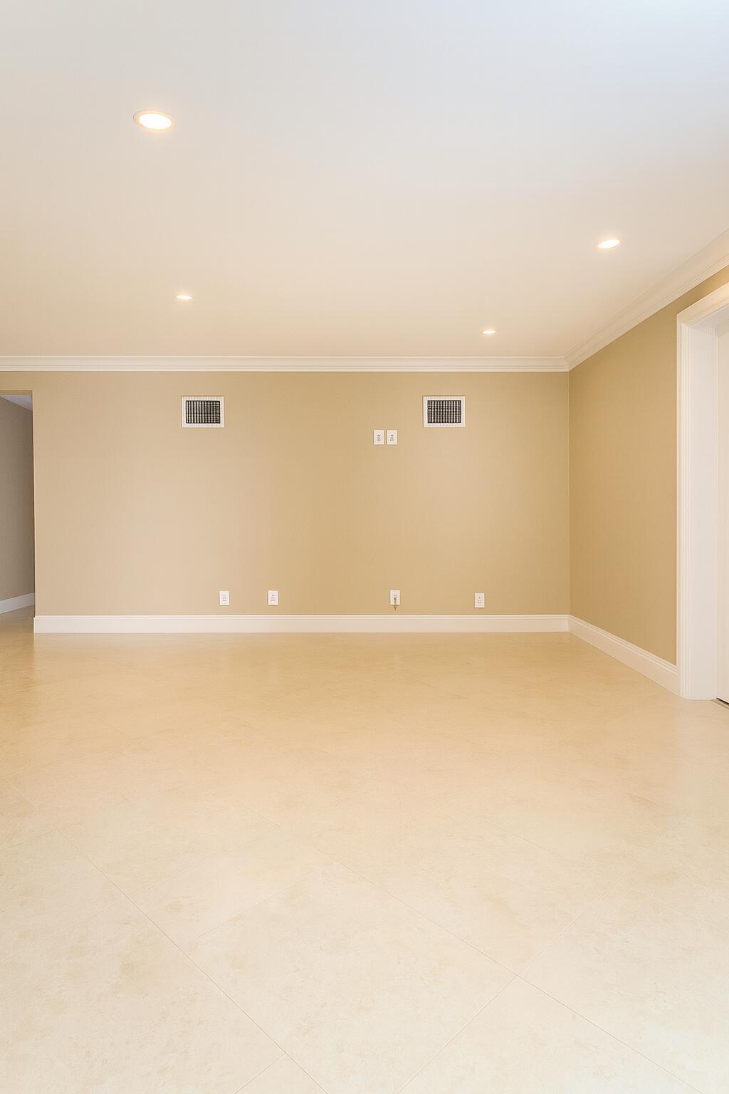 EL DORADO CLUB (D/B/A) - Residential Lease