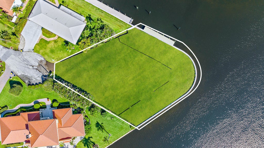 Photo of 8595 SE Palm Street, Hobe Sound, FL 33455 (MLS # R11027301)
