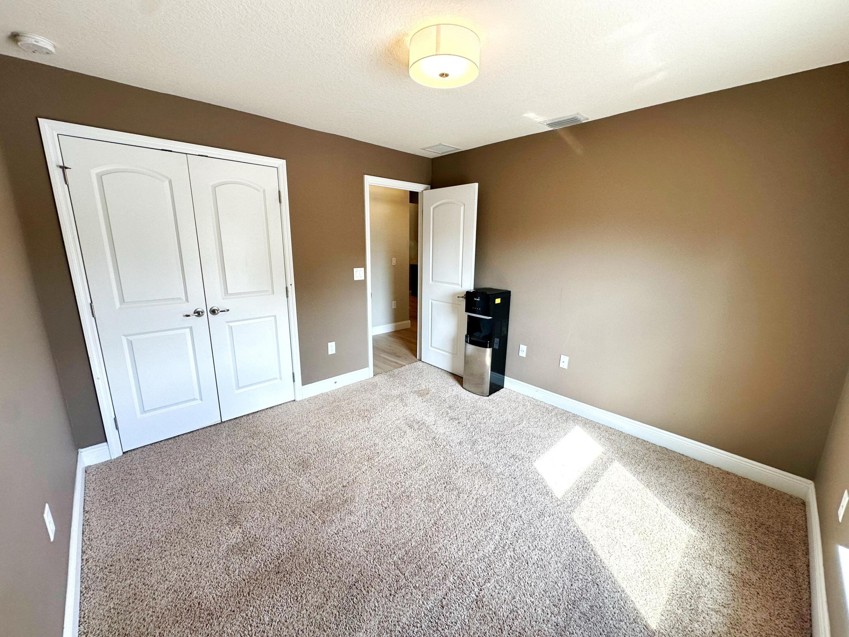 PORT ST LUCIE SECTION 33 - Residential