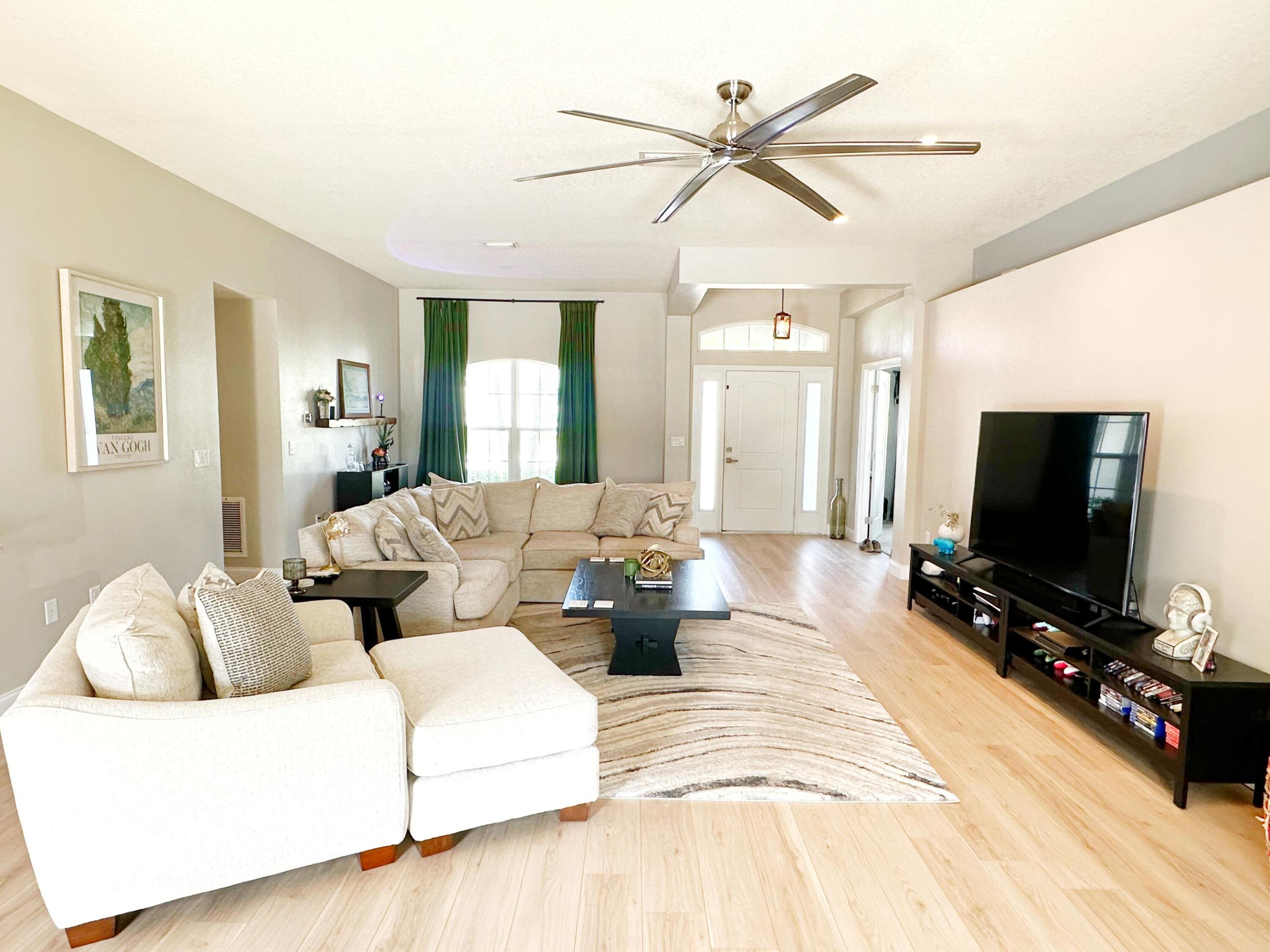 PORT ST LUCIE SECTION 33 - Residential