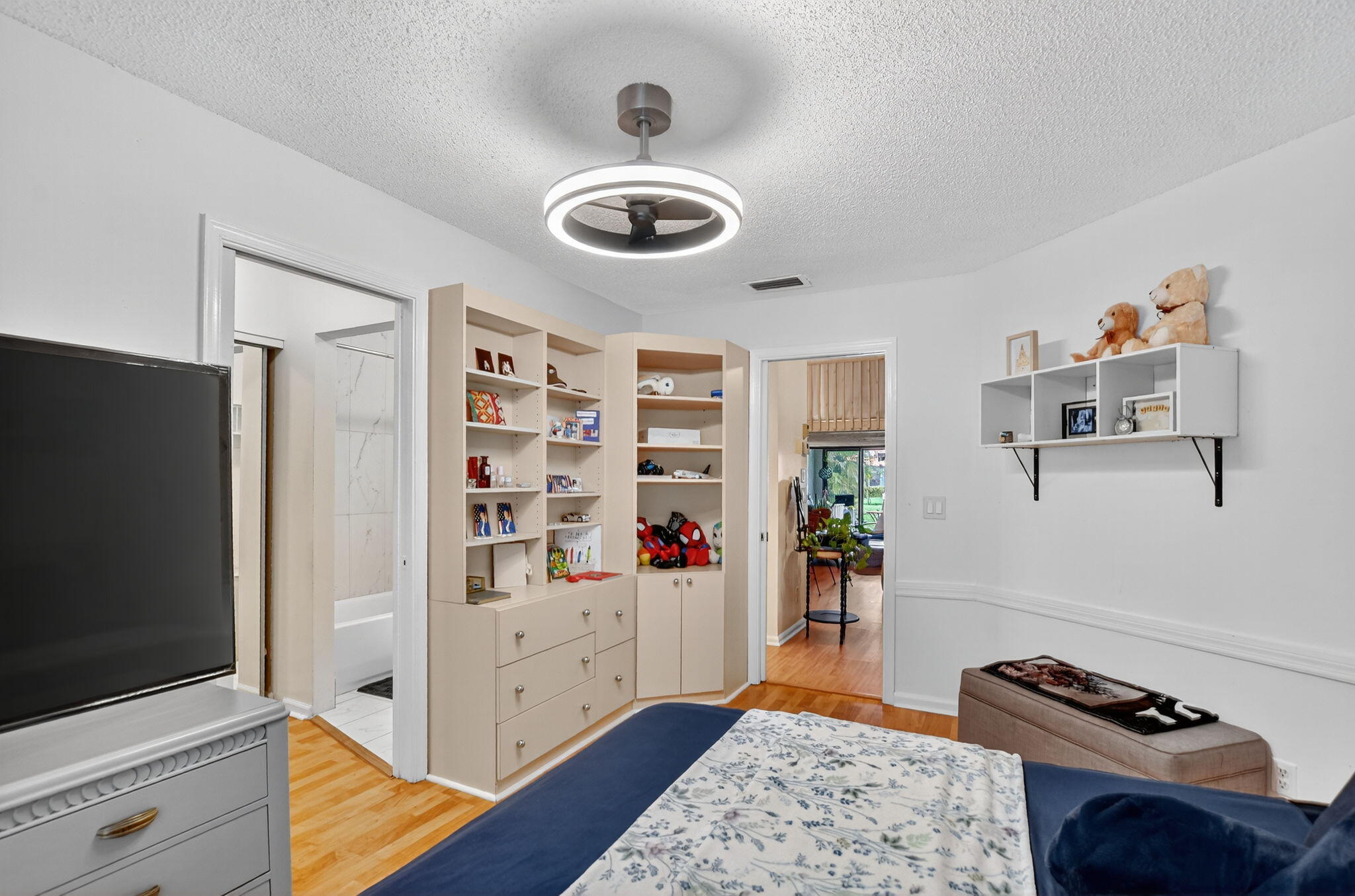 INDEPENDENCE BAY - Residential