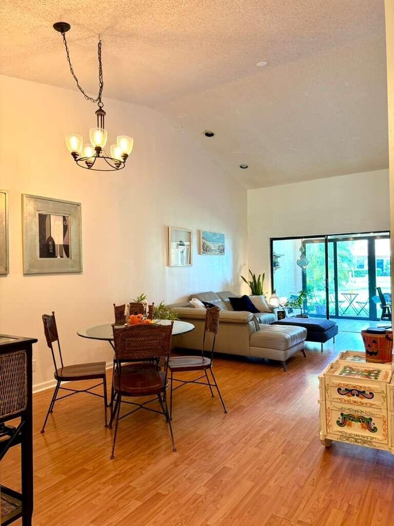 INDEPENDENCE BAY - Residential