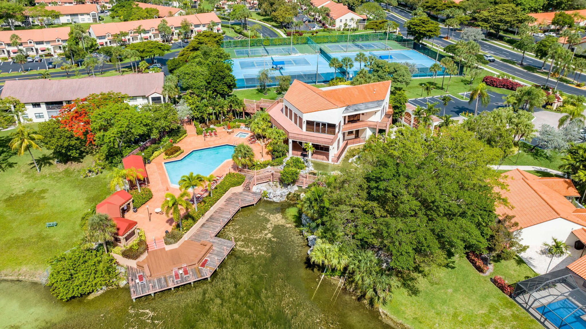 INDEPENDENCE BAY - Residential