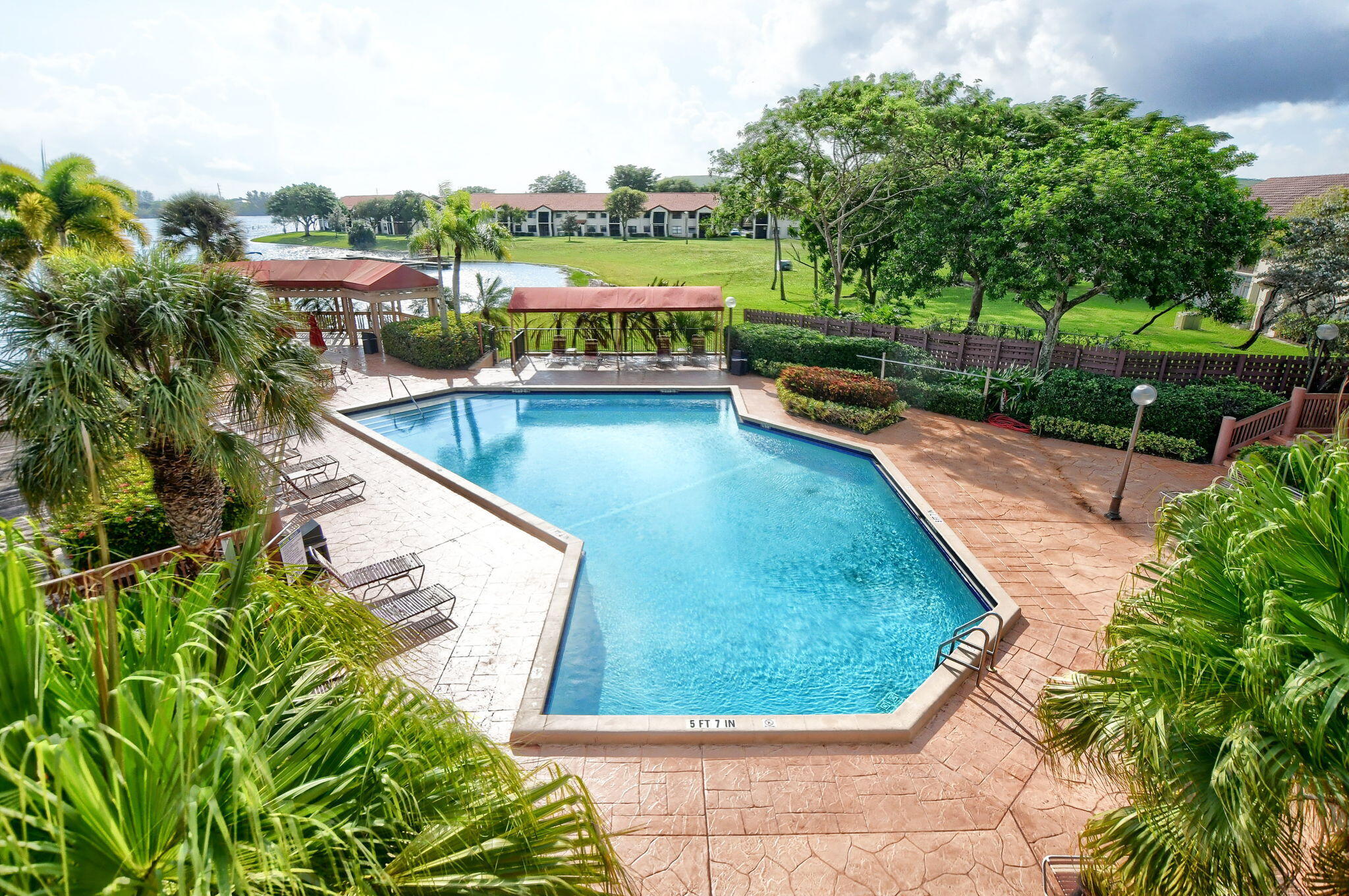 INDEPENDENCE BAY - Residential