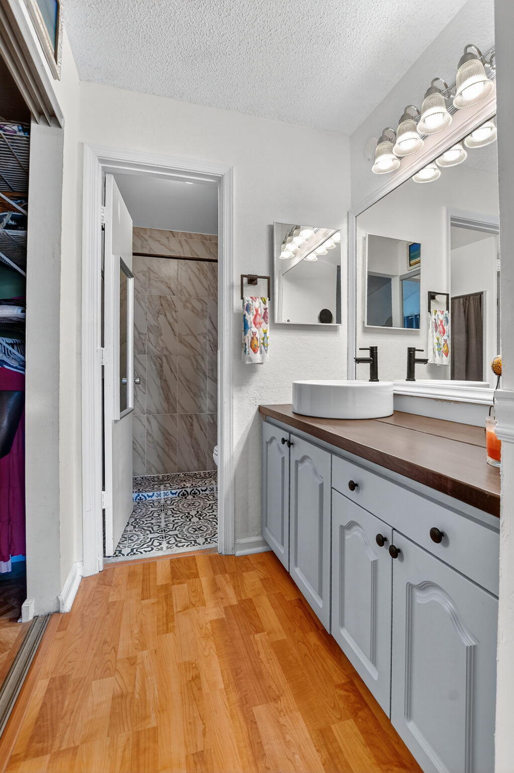 INDEPENDENCE BAY - Residential