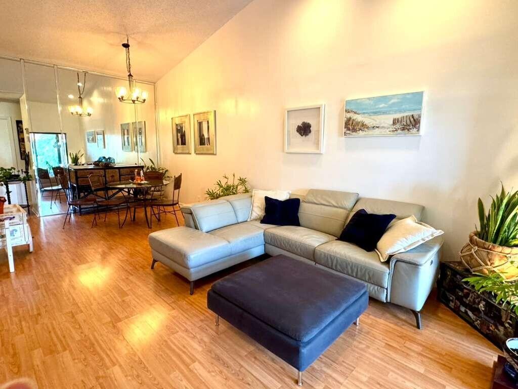 INDEPENDENCE BAY - Residential