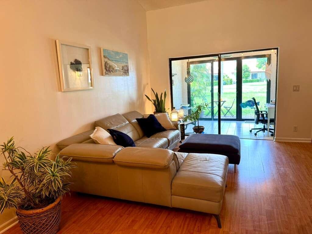 INDEPENDENCE BAY - Residential