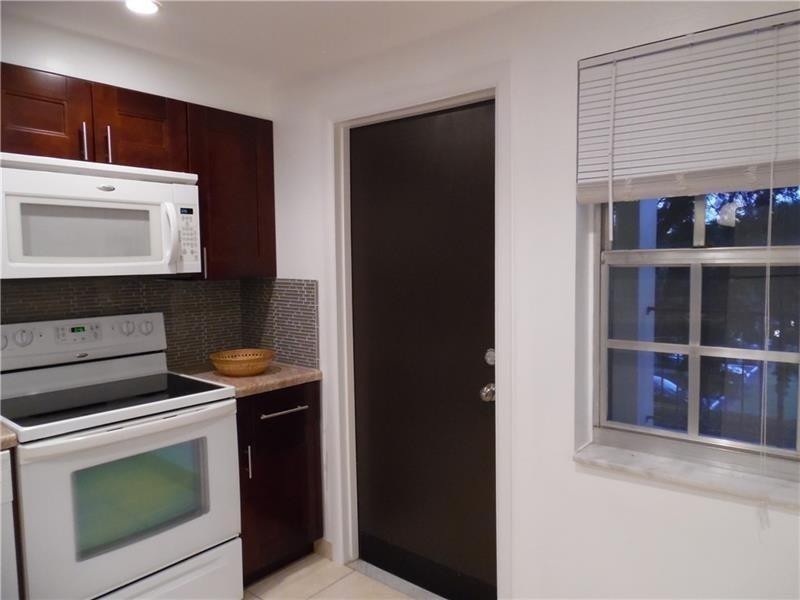 No 8 Palm-Aire Country Cl - Residential Lease