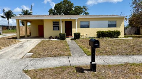 1086 W 27th Street Riviera Beach FL 33404