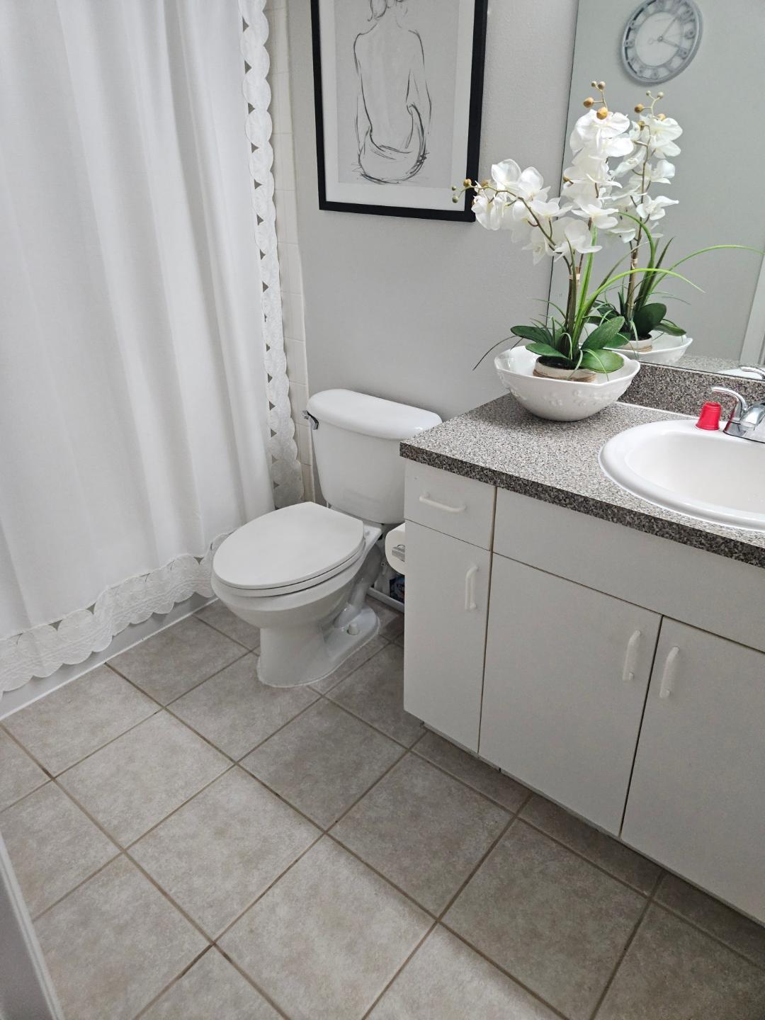 EVERGREEN LAKES - Residential