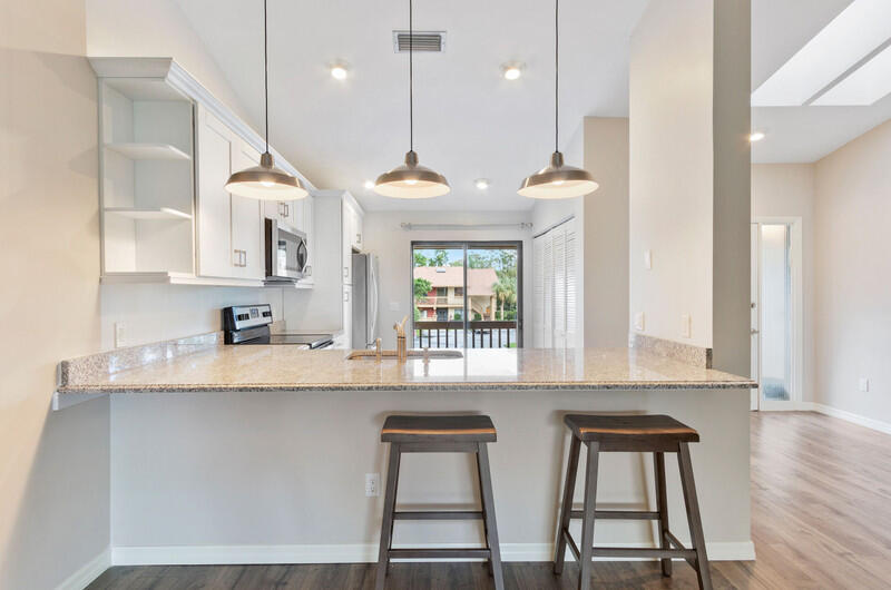 SHEFFIELD WOODS AT WELLINGTON - Residential