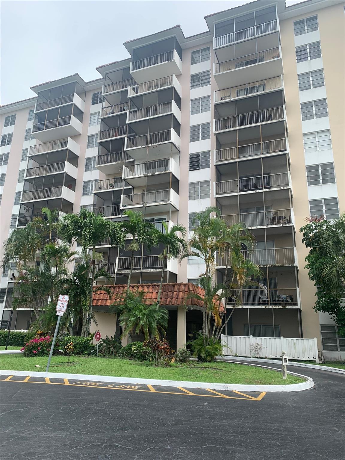Must See!! 1 Bedroom 1 Bath Condo in this Gated community with a newly remodeled lobby with Control Access to welcome you and your guest! This condo rental includes *Water *Washer & Dryer inside the unit *Stainless Steel Appliances: Microwave, Dishwasher, Stove & Refrigerator*Balcony * Amenities: 2 Clubhouses, Several Tennis Courts, Basketball Court, Shuffle Board, Meeting Room, Gym, Pool with changing rooms that include Showers & Saunas and a large Deck overlooking the Lake with a covered Gazebo area.