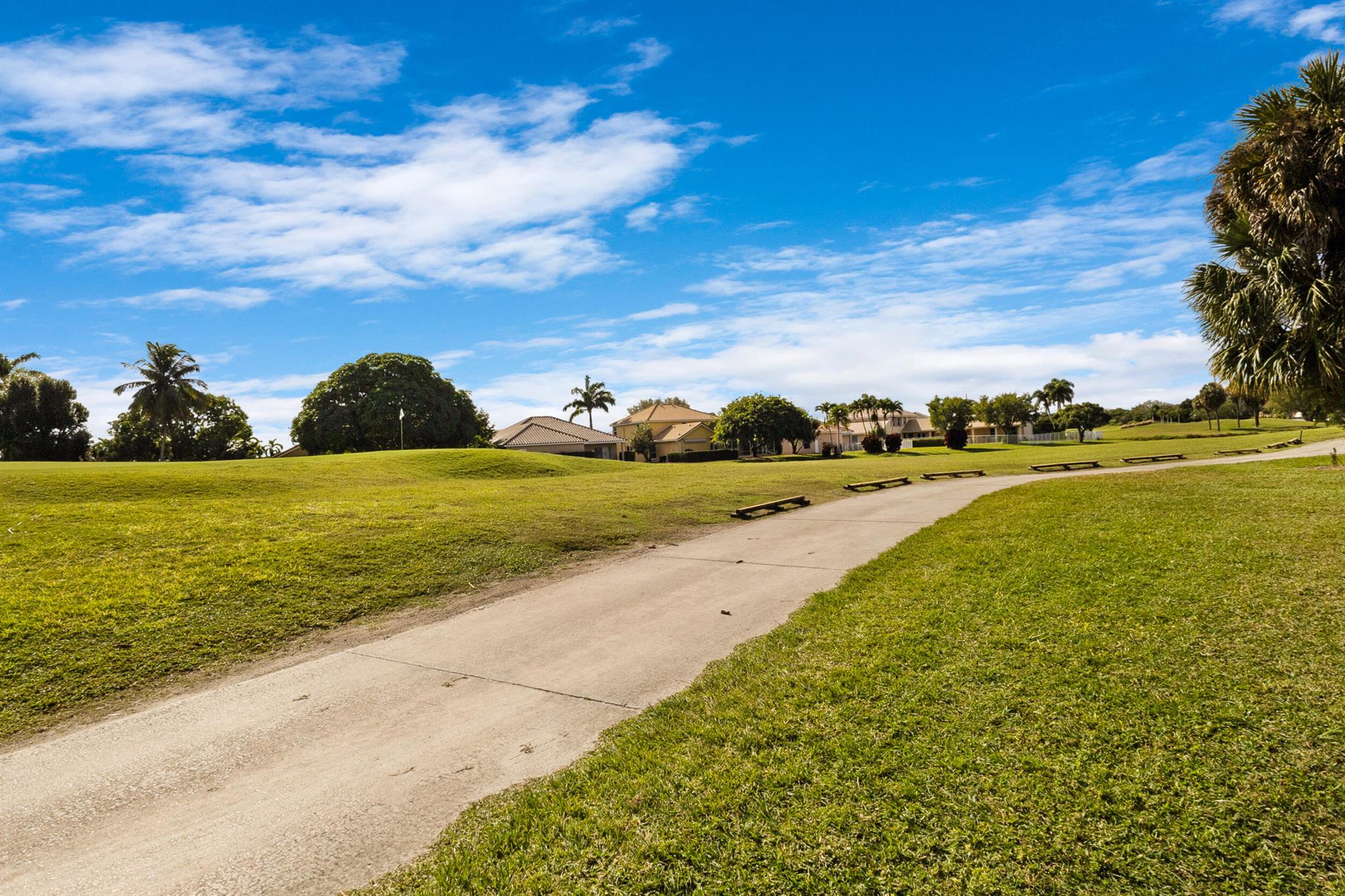 WINSTON TRAILS PAR 1 - Residential